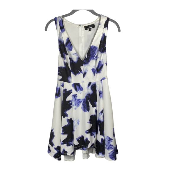 Lulus Dress Seeing Chic Floral Faux Wrap Sleeveless Mini Skater White Blue Sz XS - Picture 4 of 12